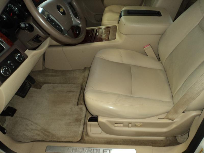 Chevrolet Suburban LTZ 1500 4WD 2013