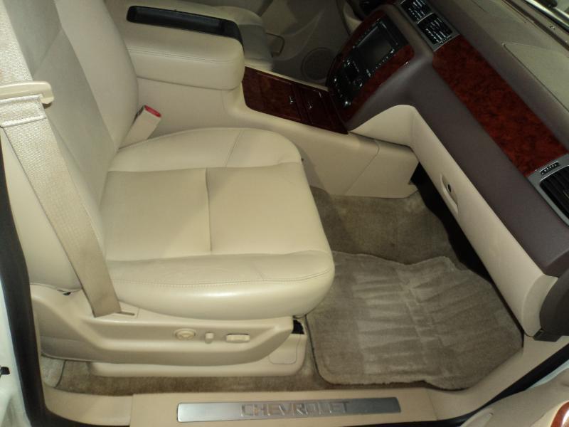 Chevrolet Suburban LTZ 1500 4WD 2013