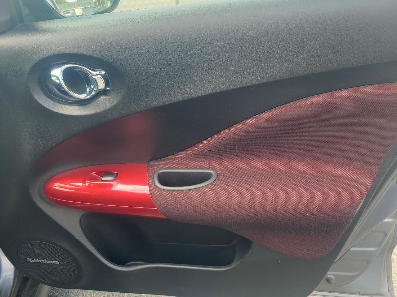 Nissan Juke S FWD 2014