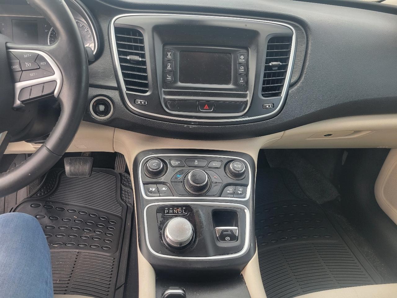 Chrysler 200 Limited 2015