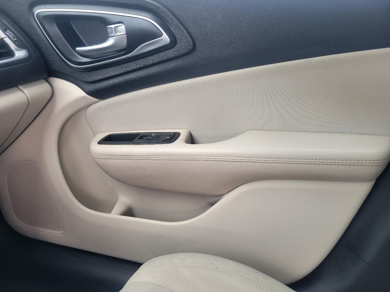 Chrysler 200 Limited 2015