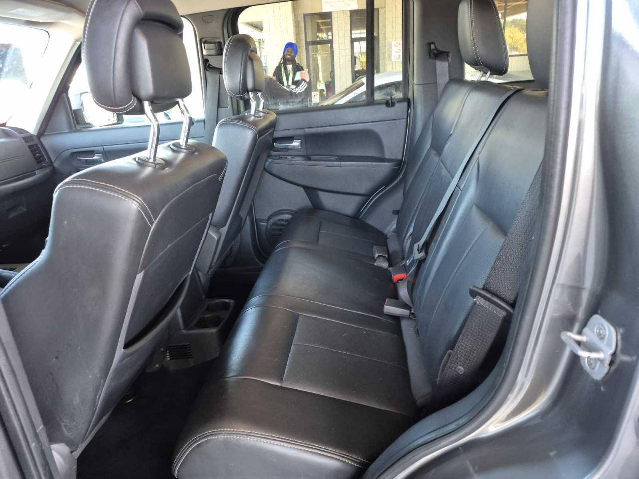 Jeep Liberty Sport 4WD 2012