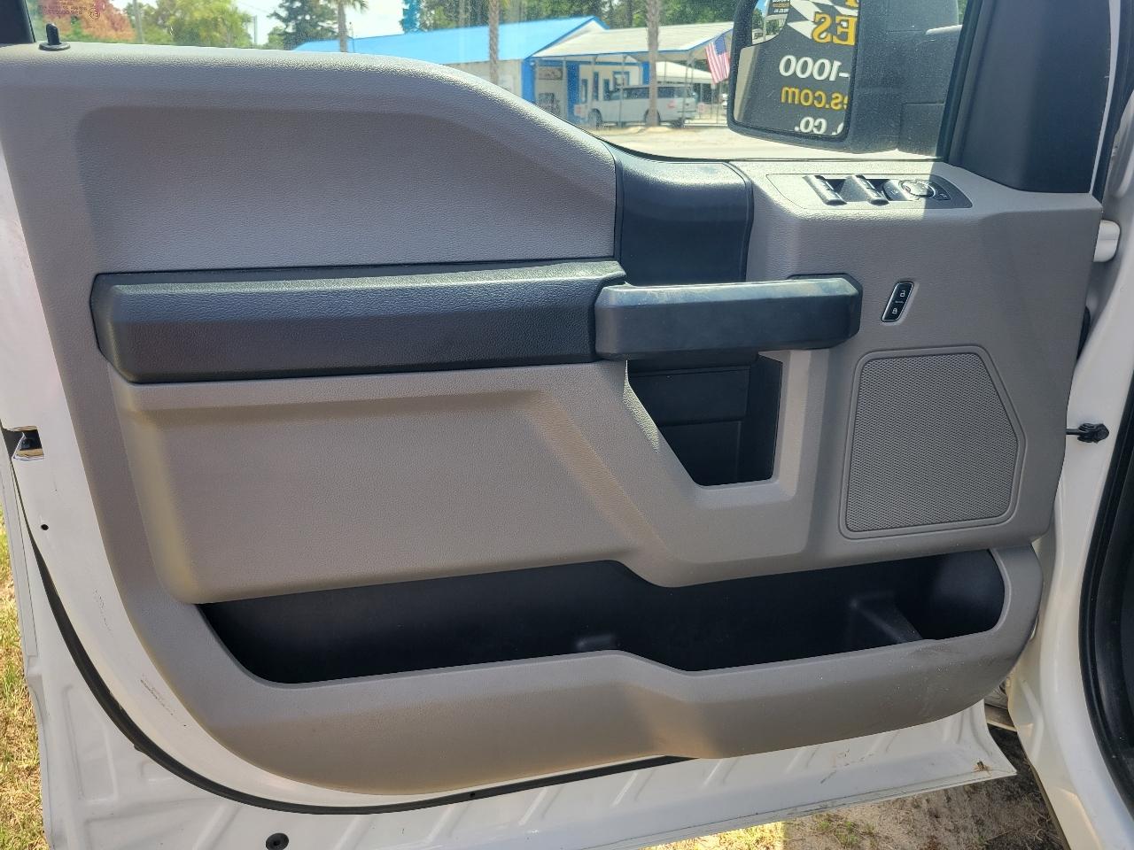 Ford F-150 XL SuperCrew 5.5-ft. Bed 2WD 2016