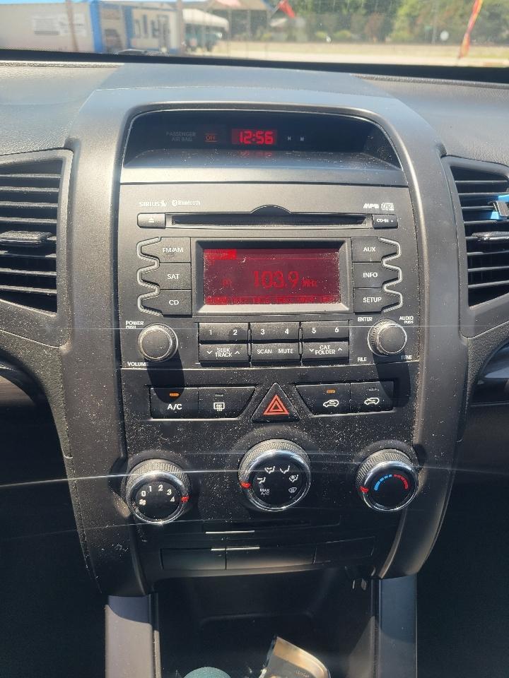 Kia Sorento LX 2WD 2013