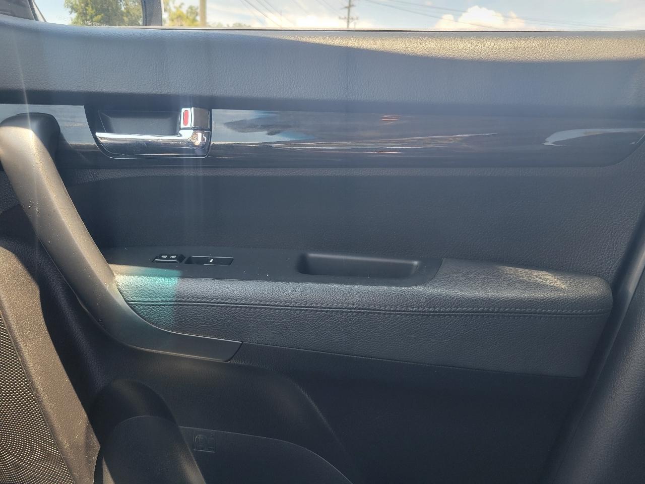 Kia Sorento LX 2WD 2013