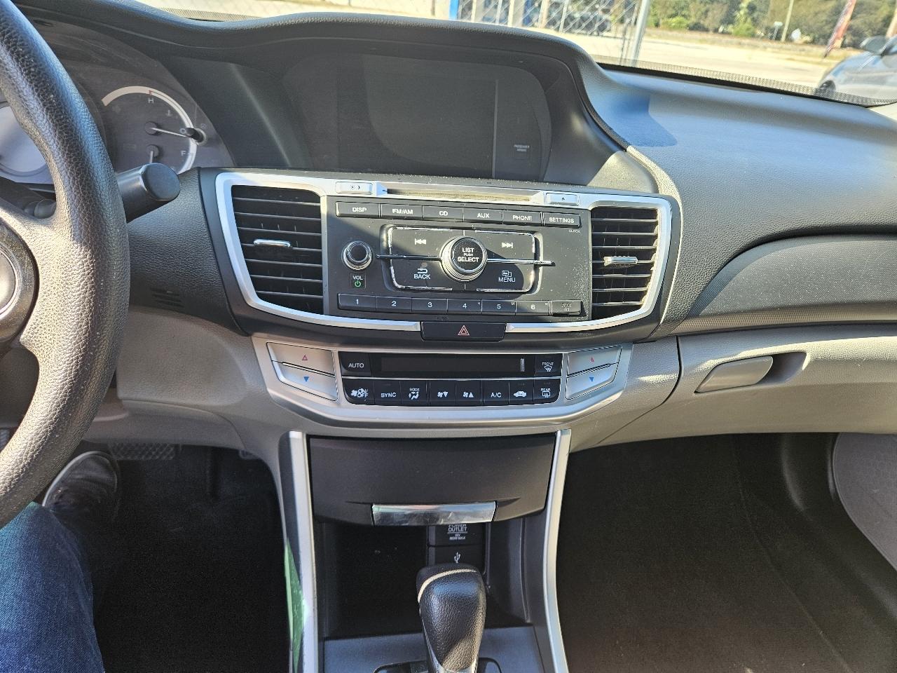 Honda Accord LX Sedan CVT 2015