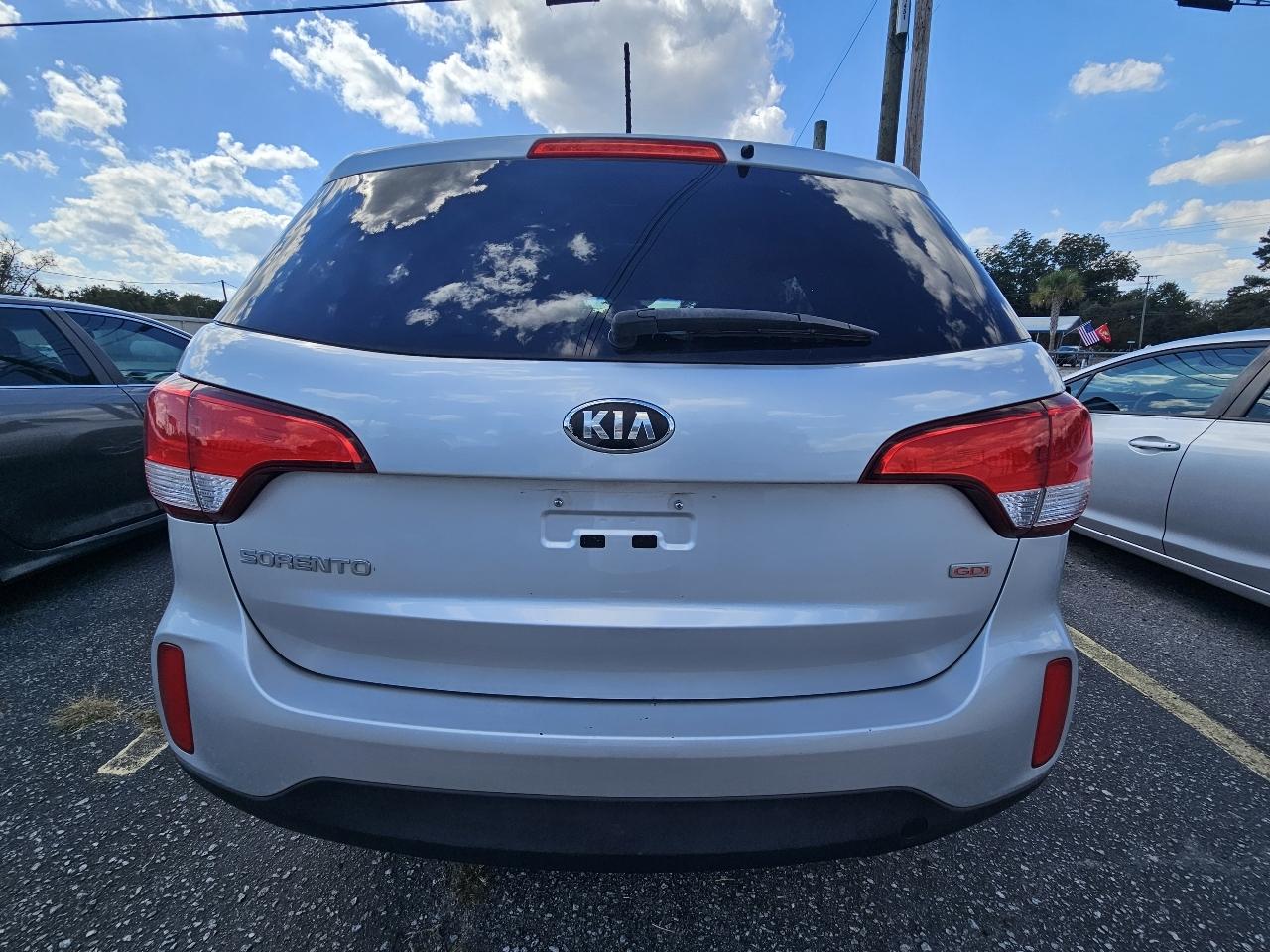 Kia Sorento LX 2WD 2014