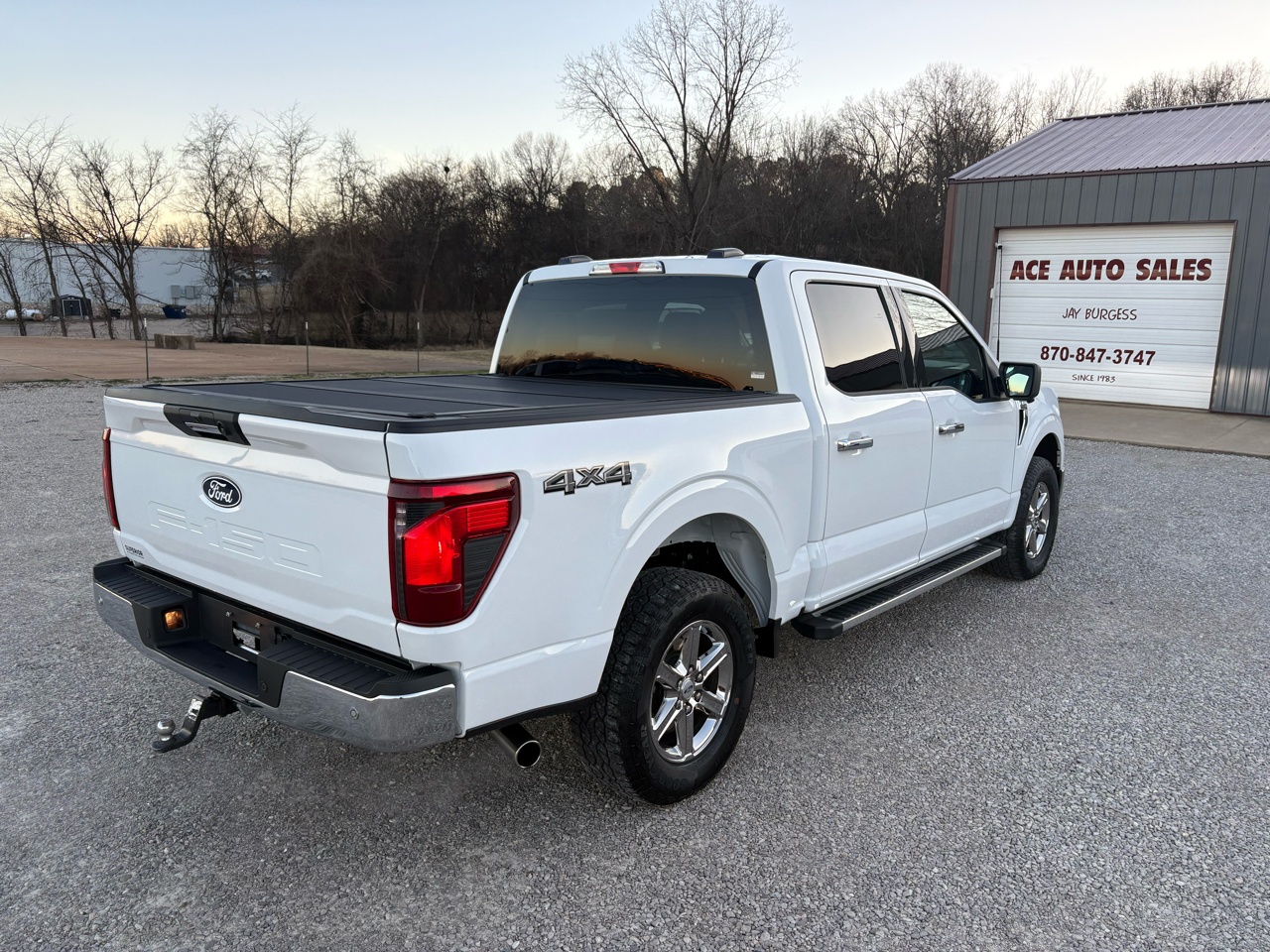 Ford F-150 4WD SuperCrew 139" XLT 2024