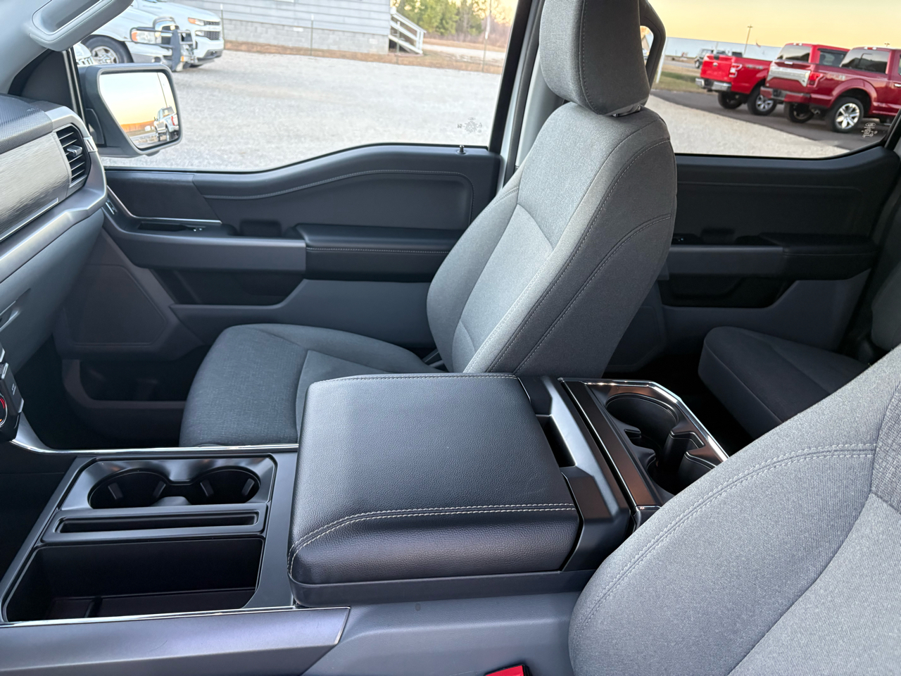 Ford F-150 4WD SuperCrew 139" XLT 2024