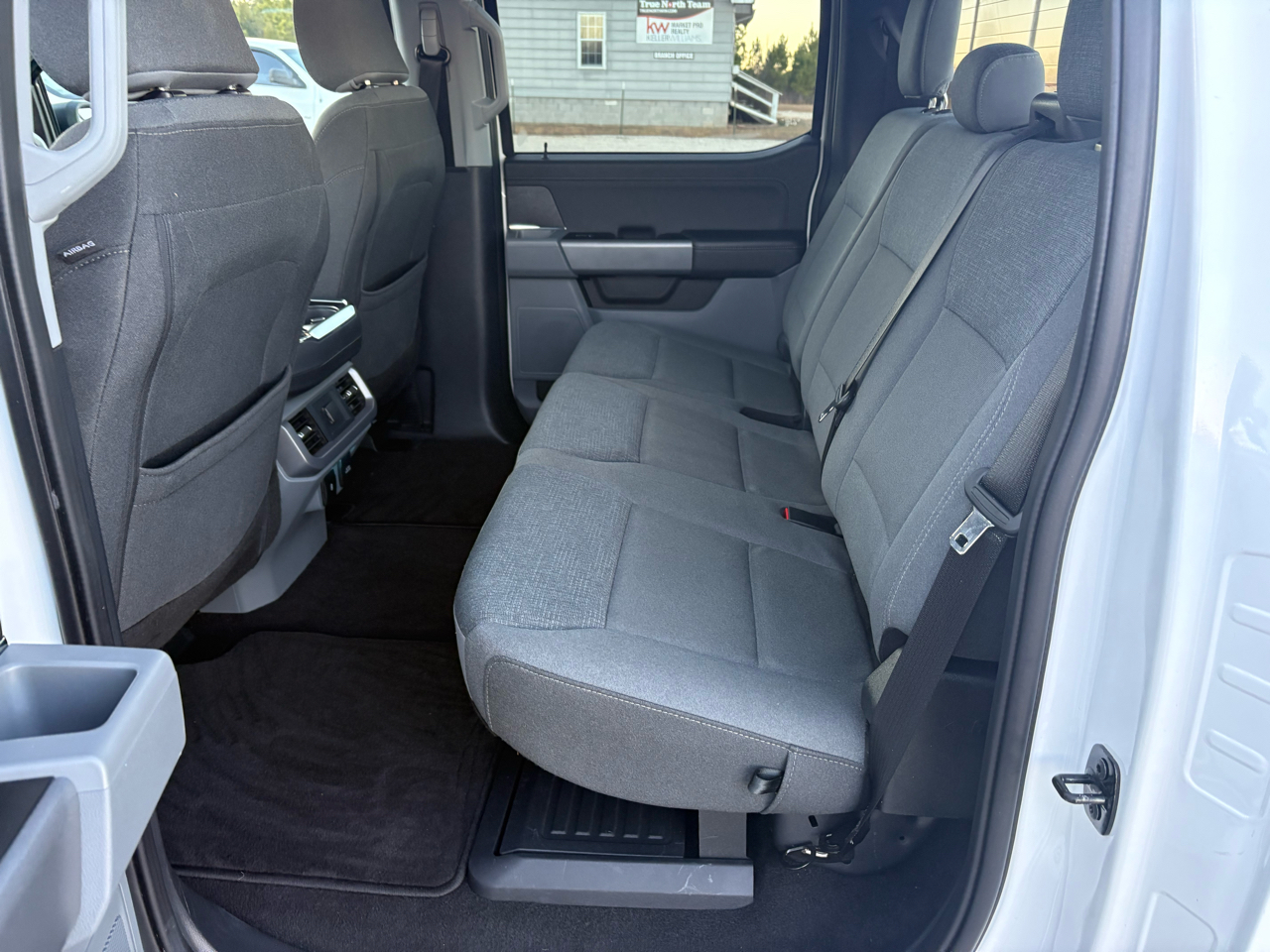 Ford F-150 4WD SuperCrew 139" XLT 2024