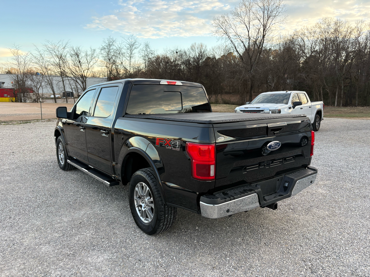 Ford F-150 4WD SuperCrew 139" Lariat 2019