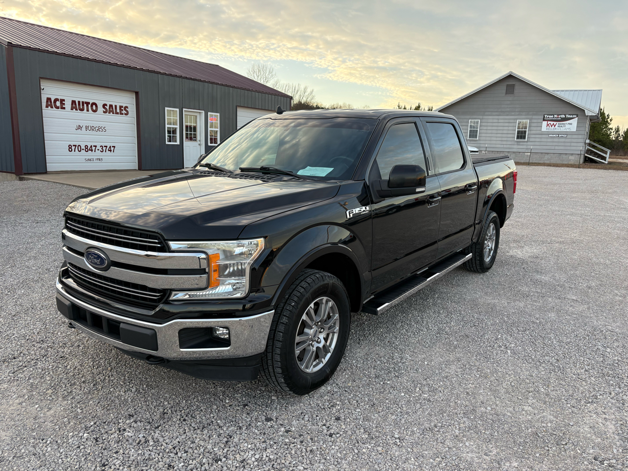 Ford F-150 4WD SuperCrew 139" Lariat 2019