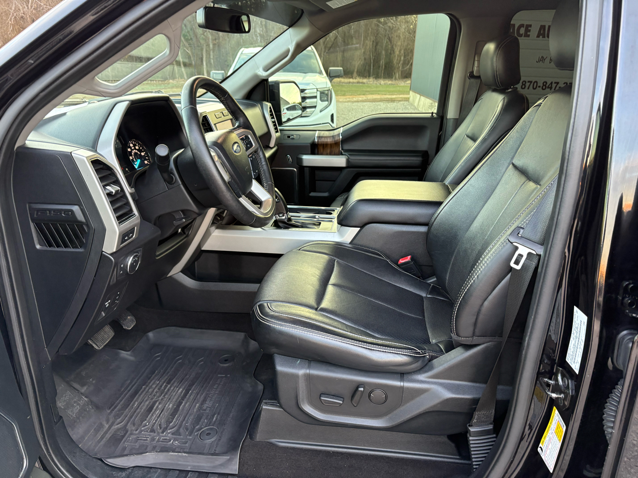 Ford F-150 4WD SuperCrew 139" Lariat 2019