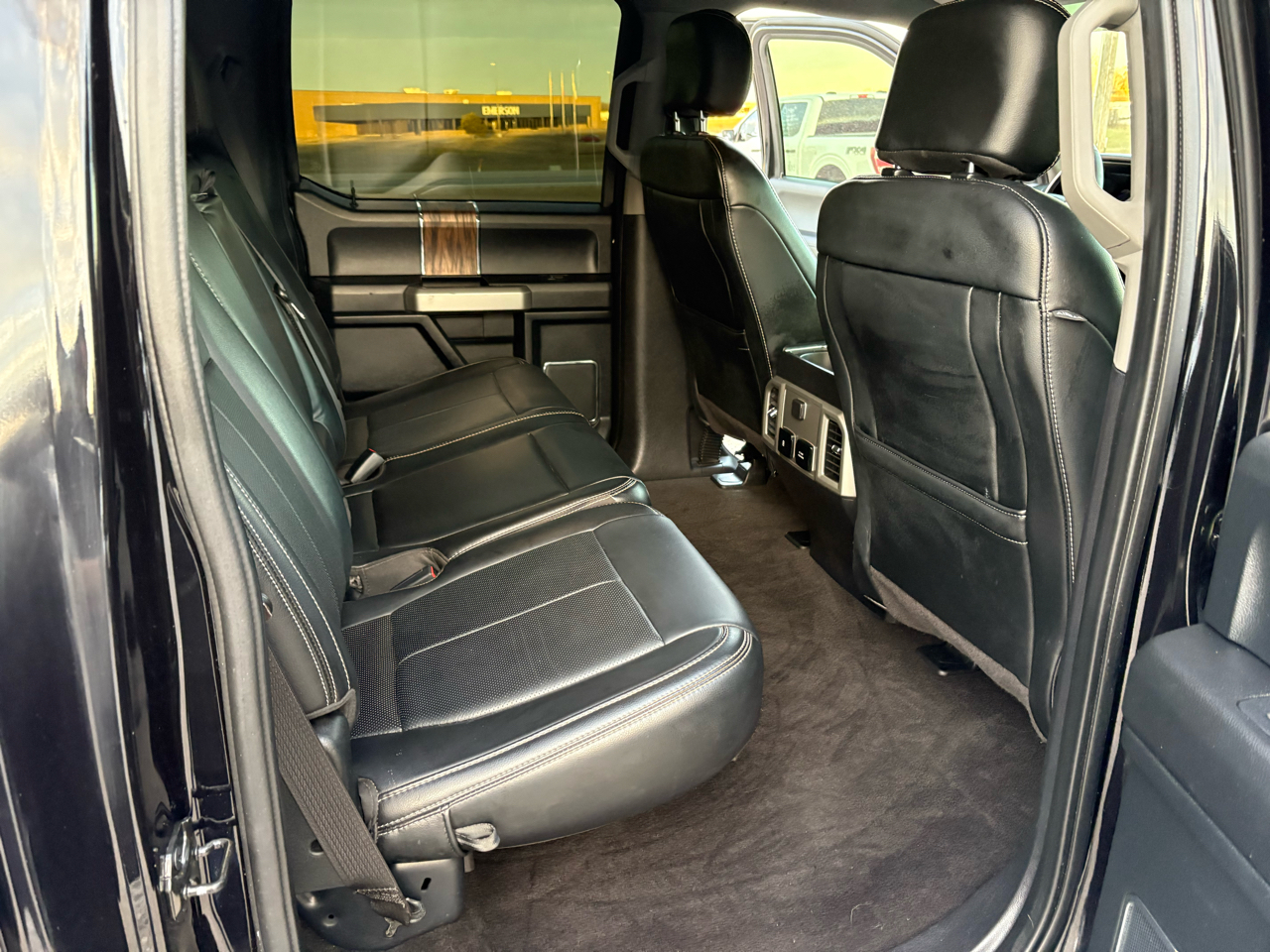 Ford F-150 4WD SuperCrew 139" Lariat 2019