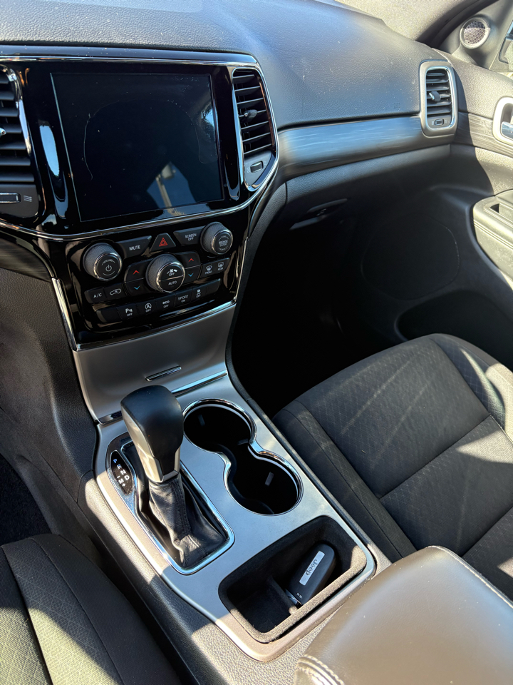 Jeep Grand Cherokee Laredo 4WD 2019