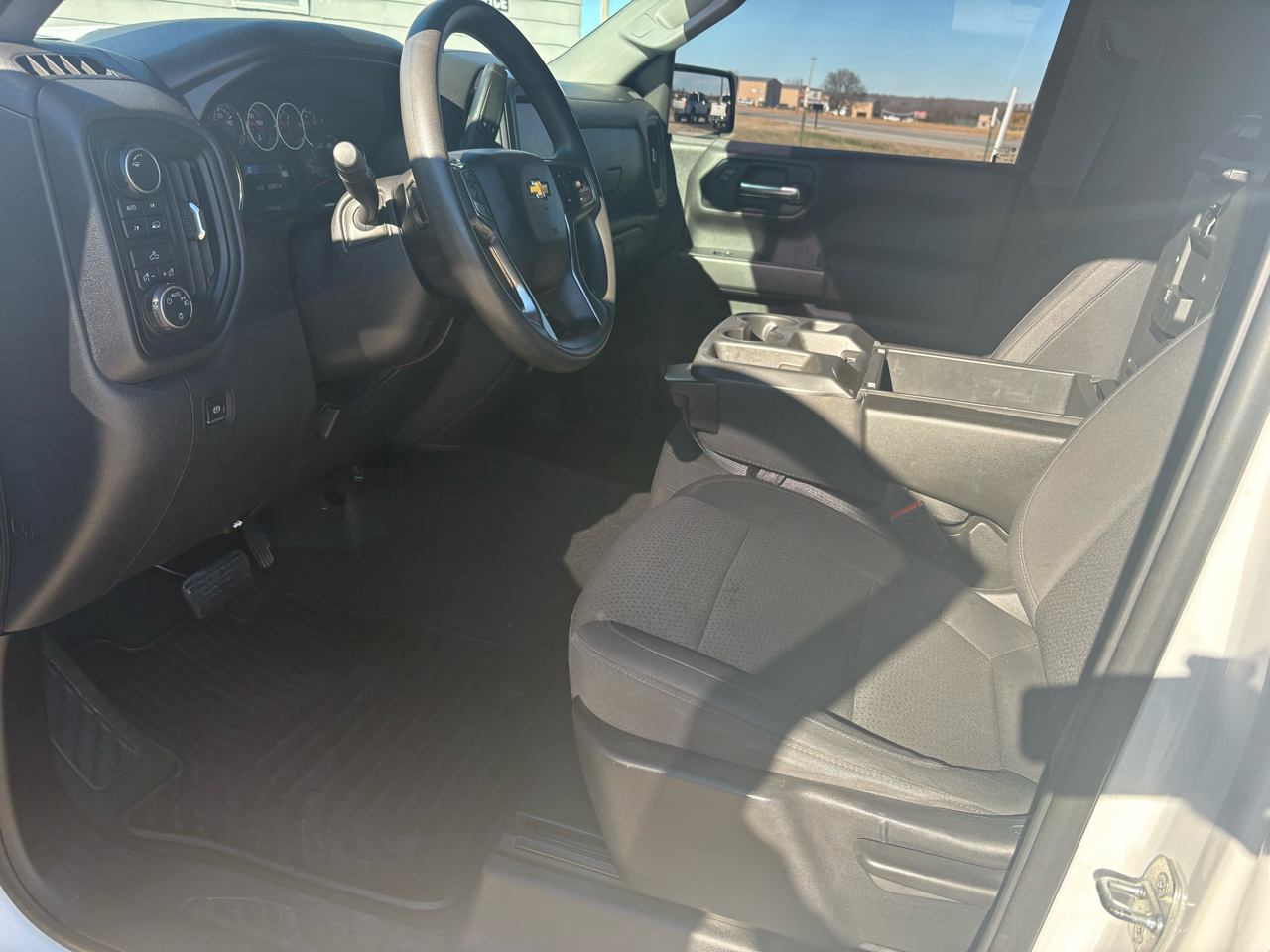 Chevrolet Silverado 1500 4WD Crew Cab 143.5" Custom 2021