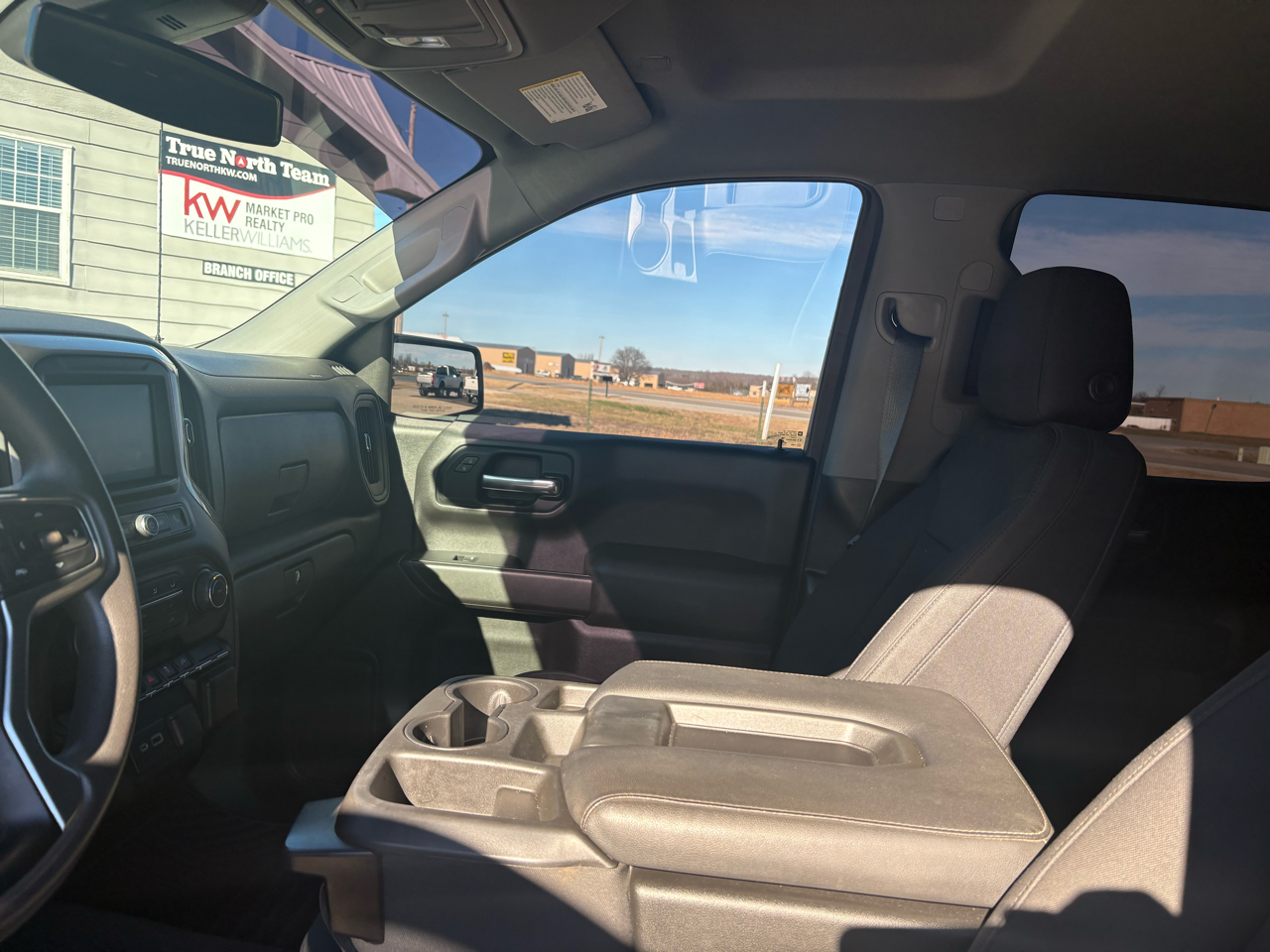 Chevrolet Silverado 1500 4WD Crew Cab 143.5" Custom 2021