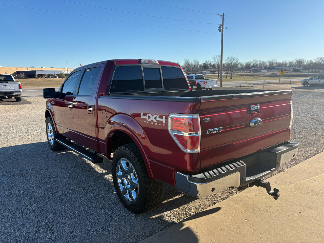 Ford F-150 SuperCrew Crew Cab 139" Lariat 4WD 2014