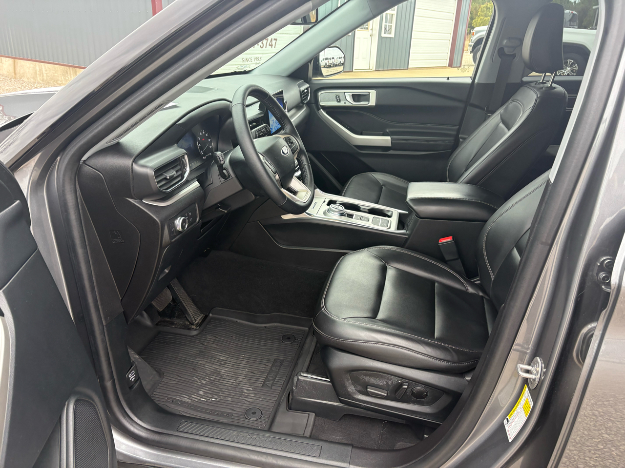 Ford Explorer XLT 2022