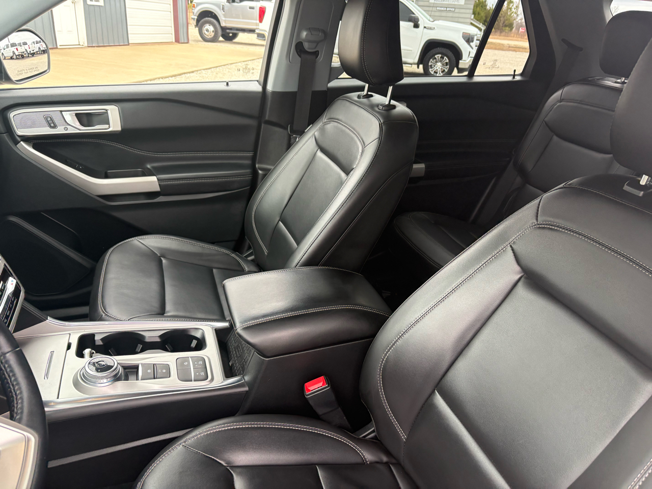 Ford Explorer XLT 2022