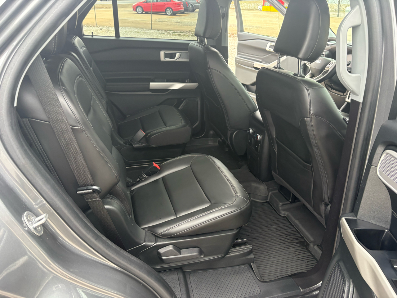 Ford Explorer XLT 2022