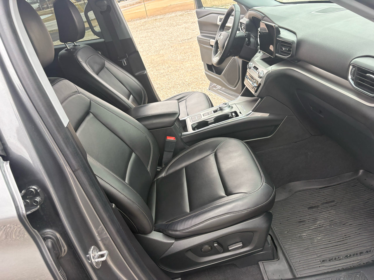 Ford Explorer XLT 2022