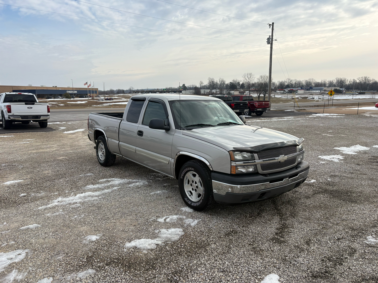Chevrolet Silverado 1500 2WD Double Cab 143.5" LS 2005
