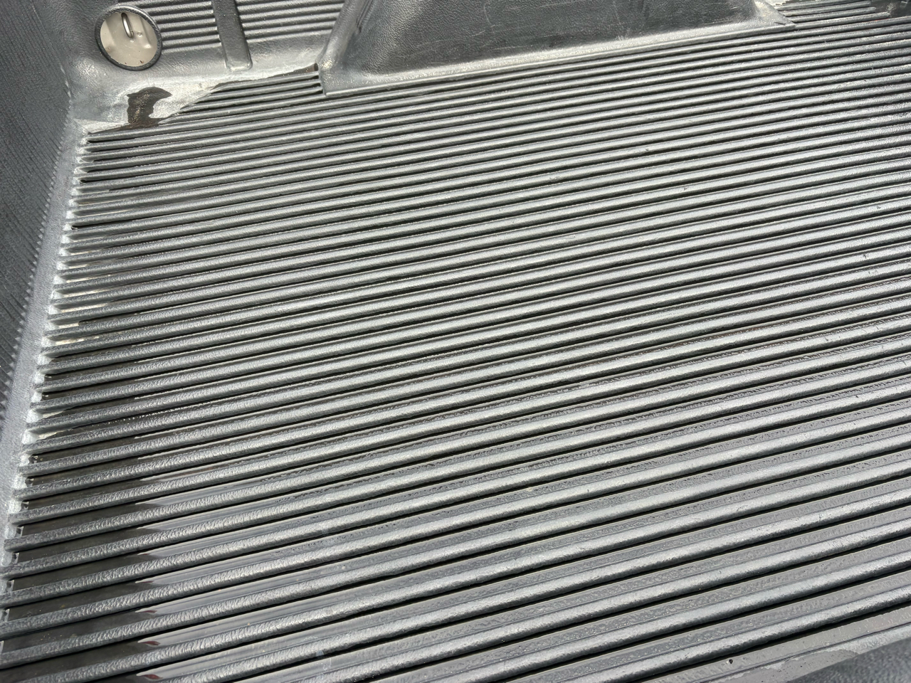 Chevrolet Silverado 1500 2WD Double Cab 143.5" LS 2005