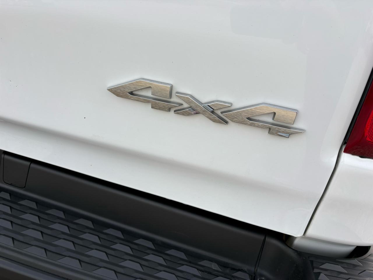 RAM 1500 4WD Crew Cab 140.5" Tradesman 2022