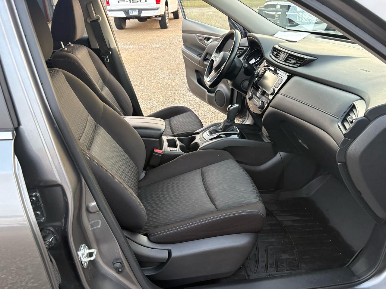 Nissan Rogue AWD 4dr SV 2020