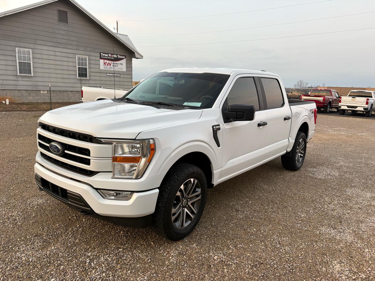 Ford F-150 4WD SuperCrew 139" XLT 2021