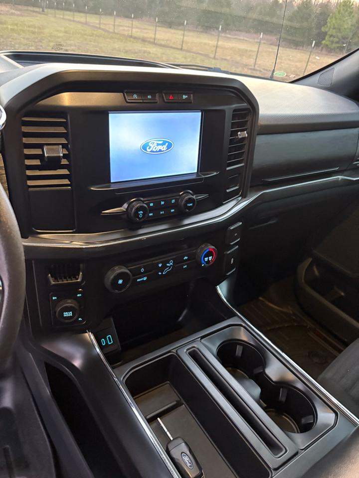 Ford F-150 4WD SuperCrew 139" XLT 2021