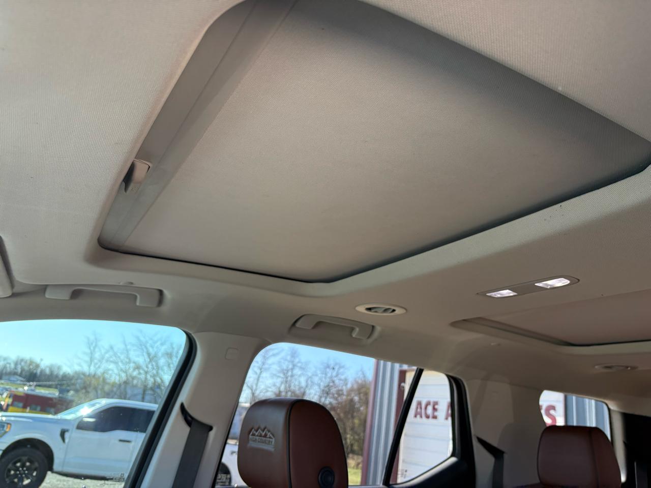 Chevrolet Traverse AWD 4dr High Country w/2LZ 2019