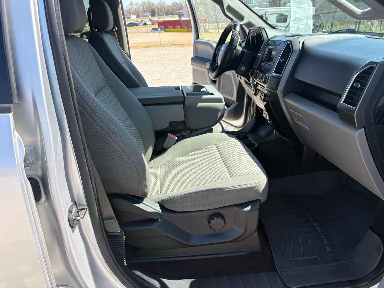 Ford F-150 4WD SuperCrew 139" XLT 2016