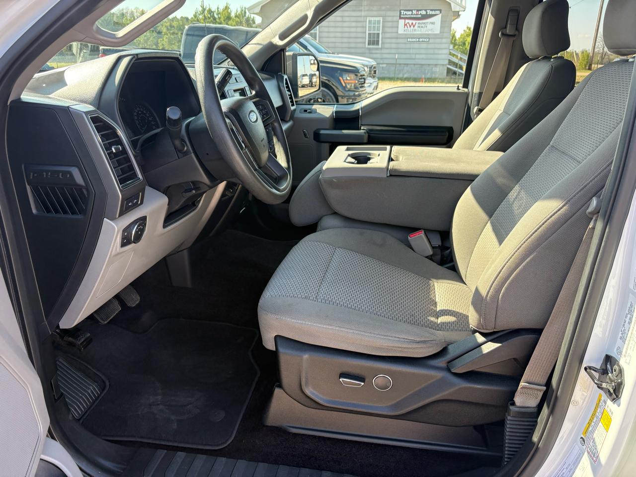 Ford F-150 4WD SuperCrew 139" XLT 2017