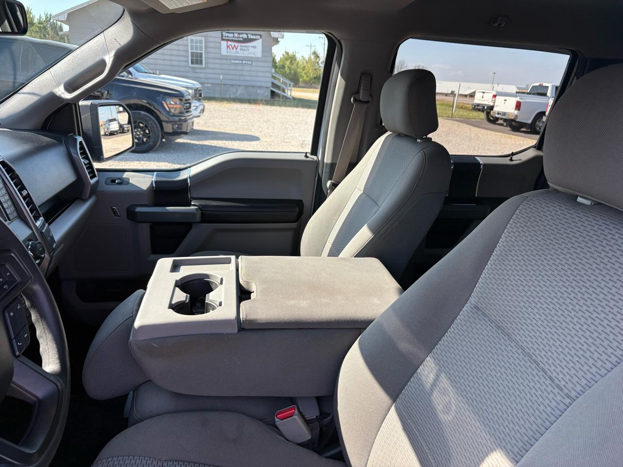 Ford F-150 4WD SuperCrew 139" XLT 2017