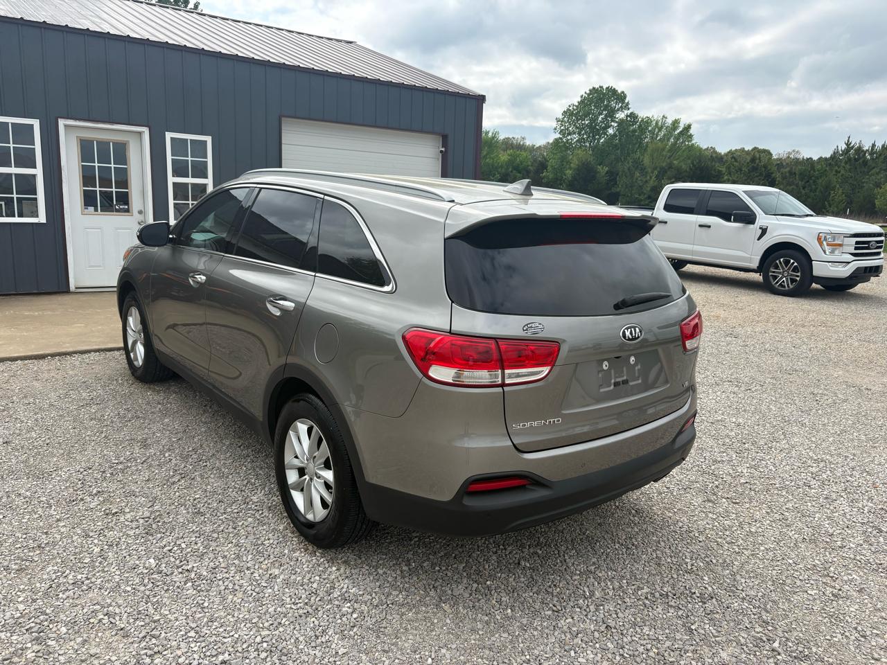 Kia Sorento LX V6 2WD 2017
