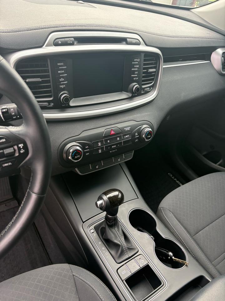 Kia Sorento LX V6 2WD 2017