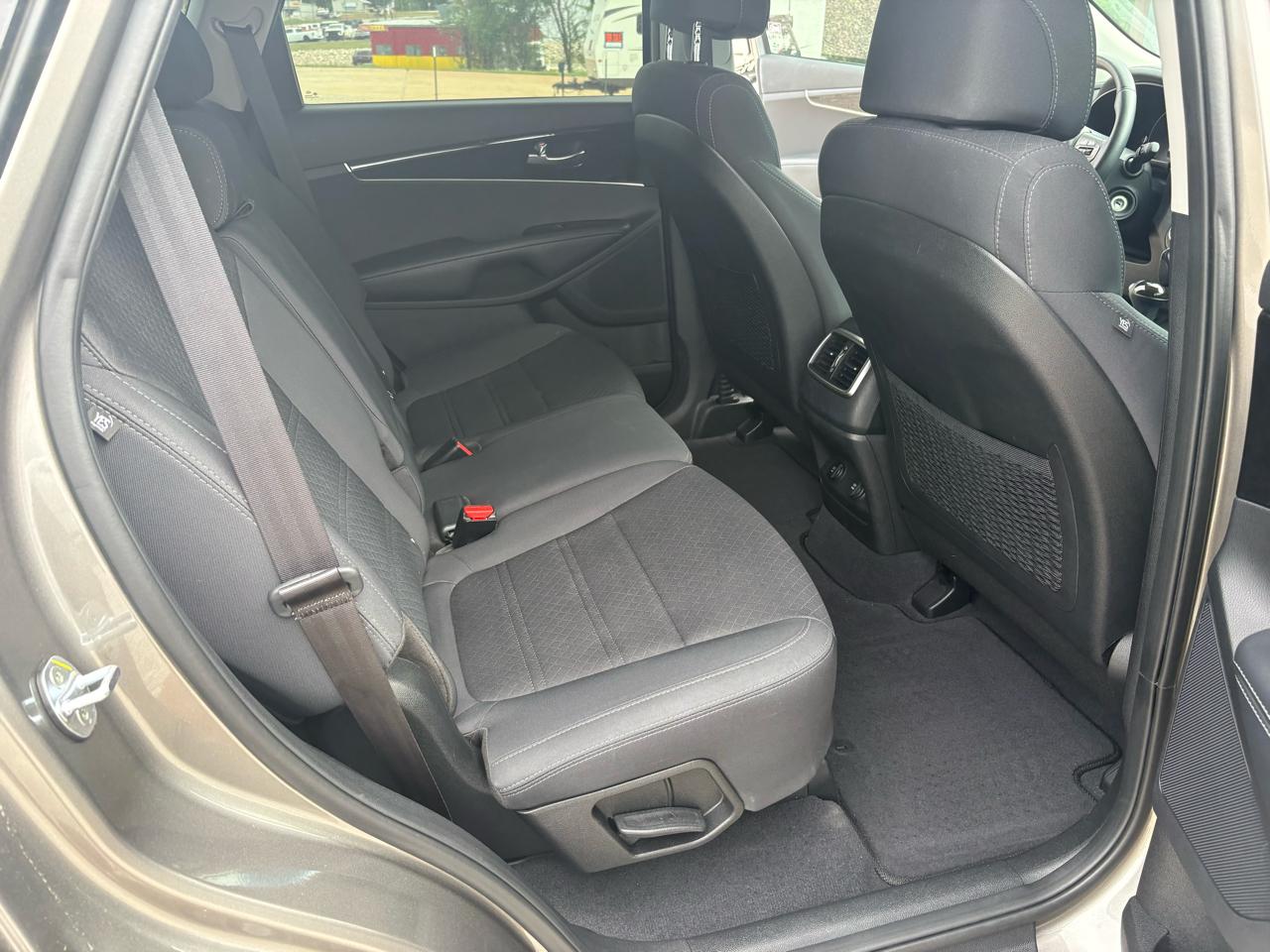 Kia Sorento LX V6 2WD 2017