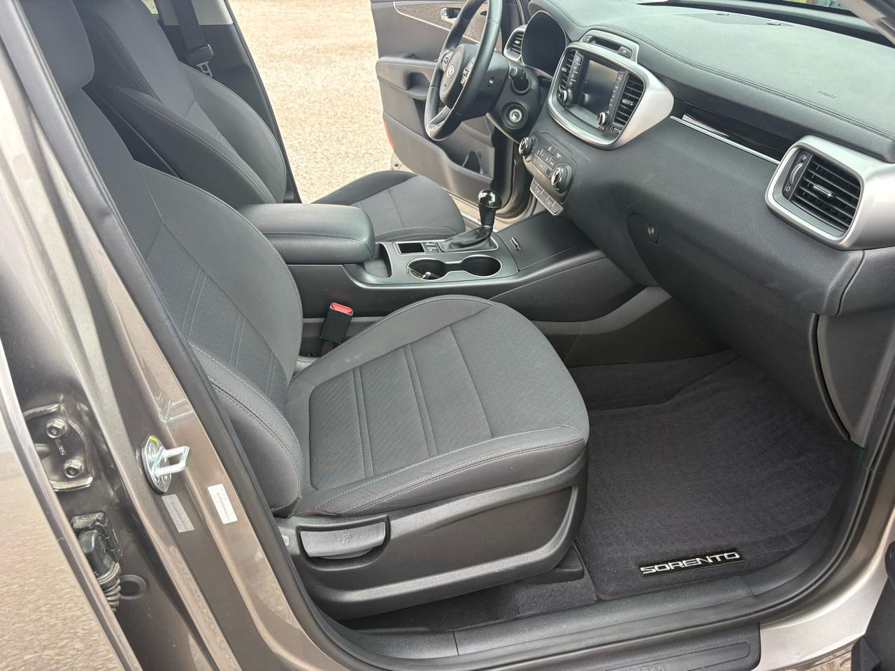 Kia Sorento LX V6 2WD 2017