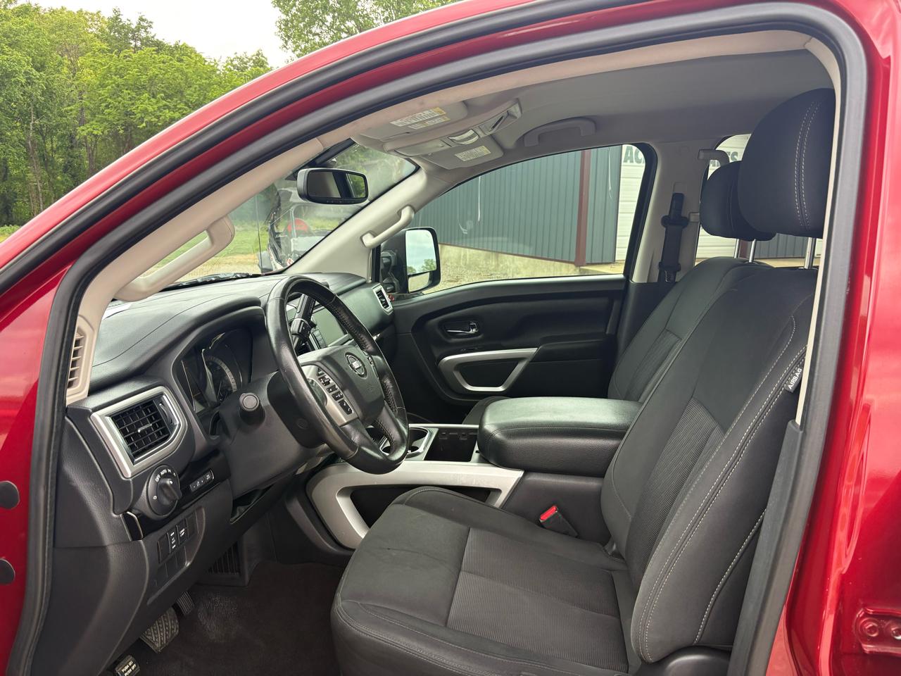 Nissan Titan XD PRO-4X Crew Cab 4WD Diesel 2019