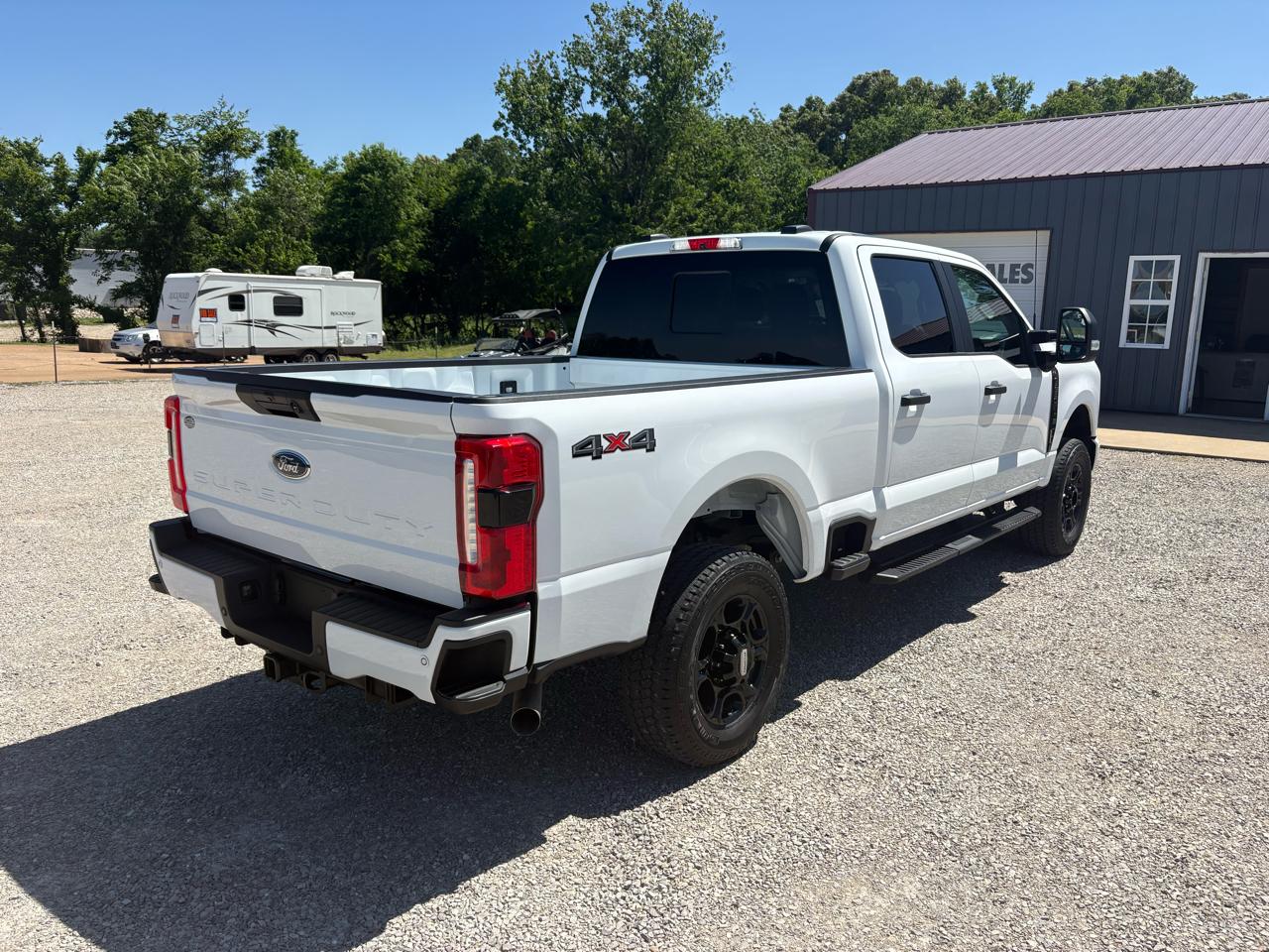 Ford F-250 SD XLT Crew Cab 4WD 2024