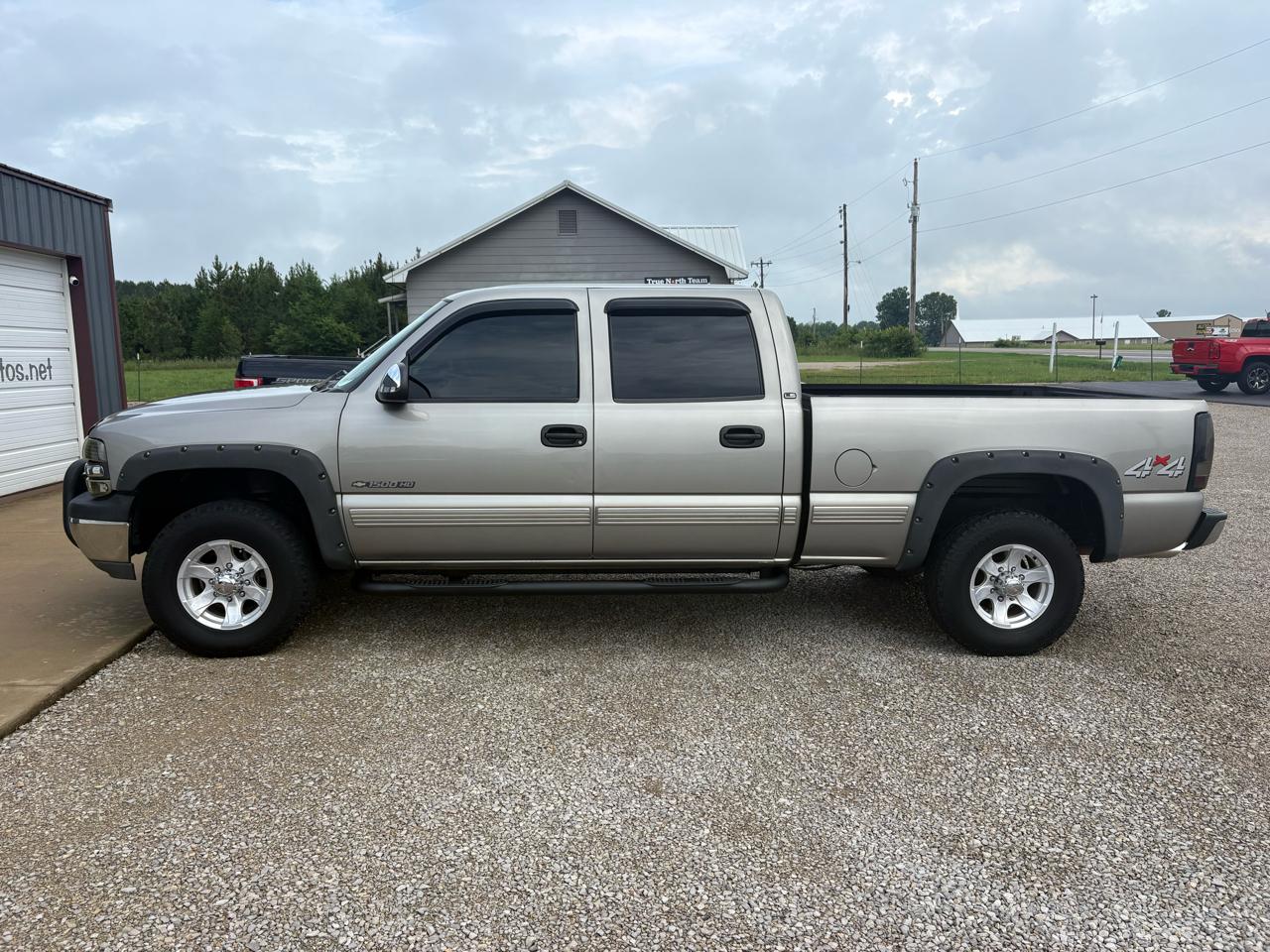 Chevrolet Silverado 1500HD HD Crew Cab LS 4WD 2002