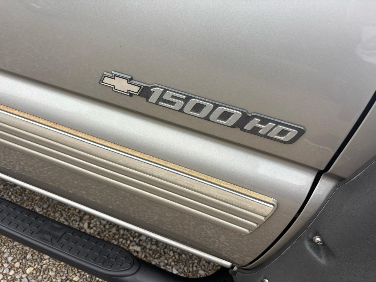 Chevrolet Silverado 1500HD HD Crew Cab LS 4WD 2002