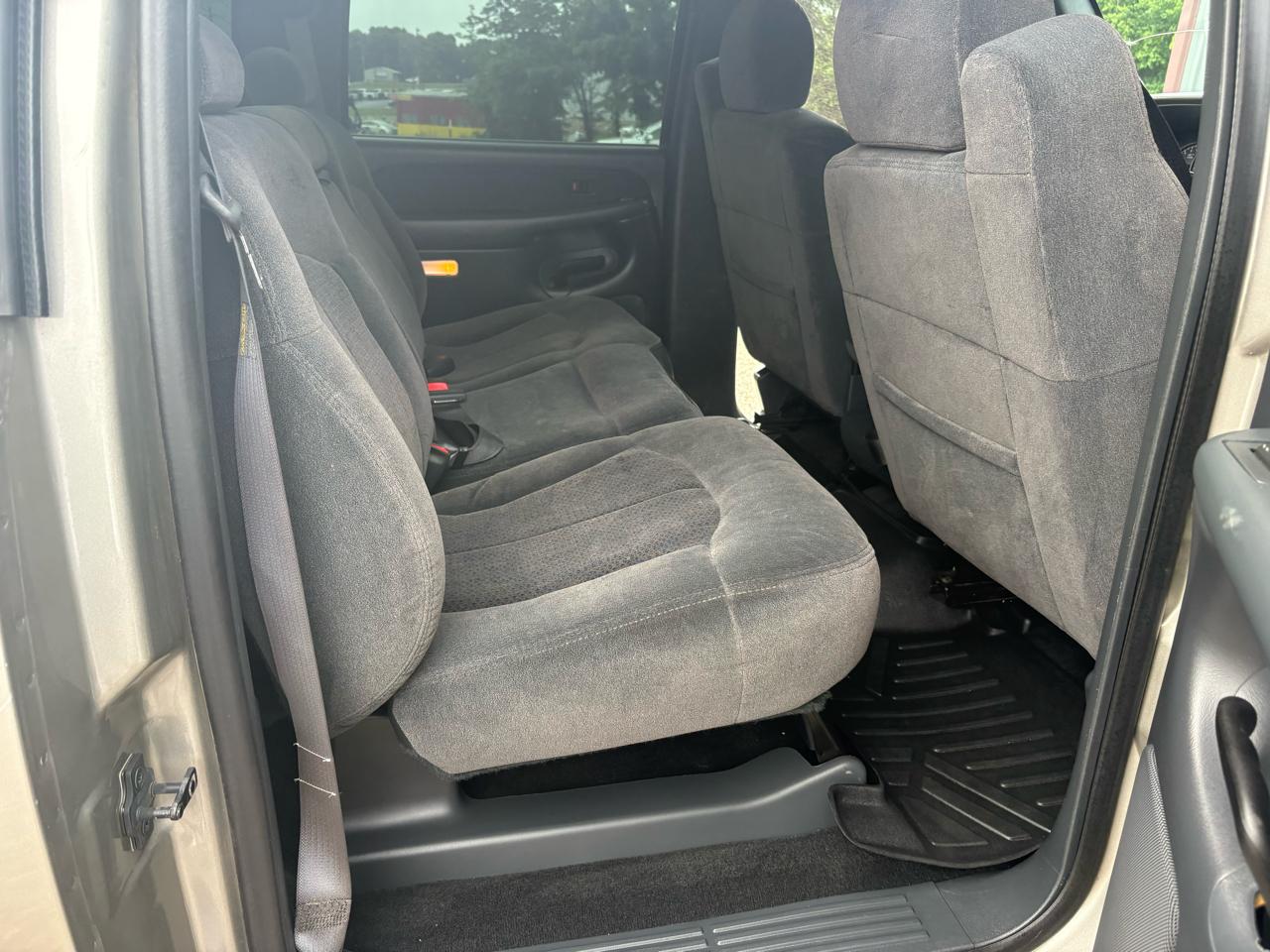 Chevrolet Silverado 1500HD HD Crew Cab LS 4WD 2002