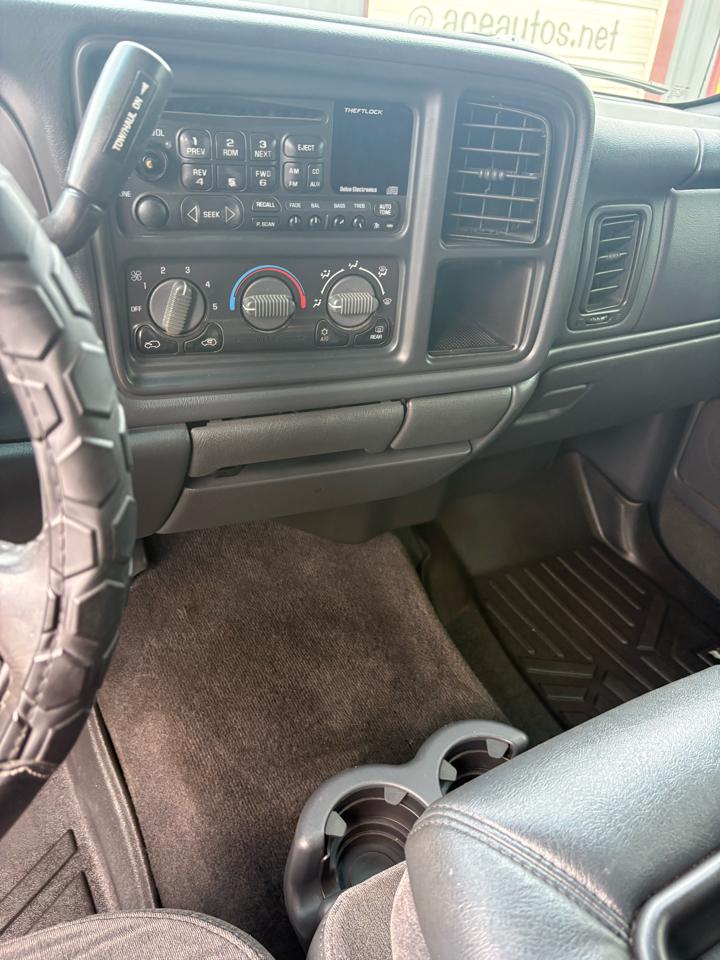 Chevrolet Silverado 1500HD HD Crew Cab LS 4WD 2002