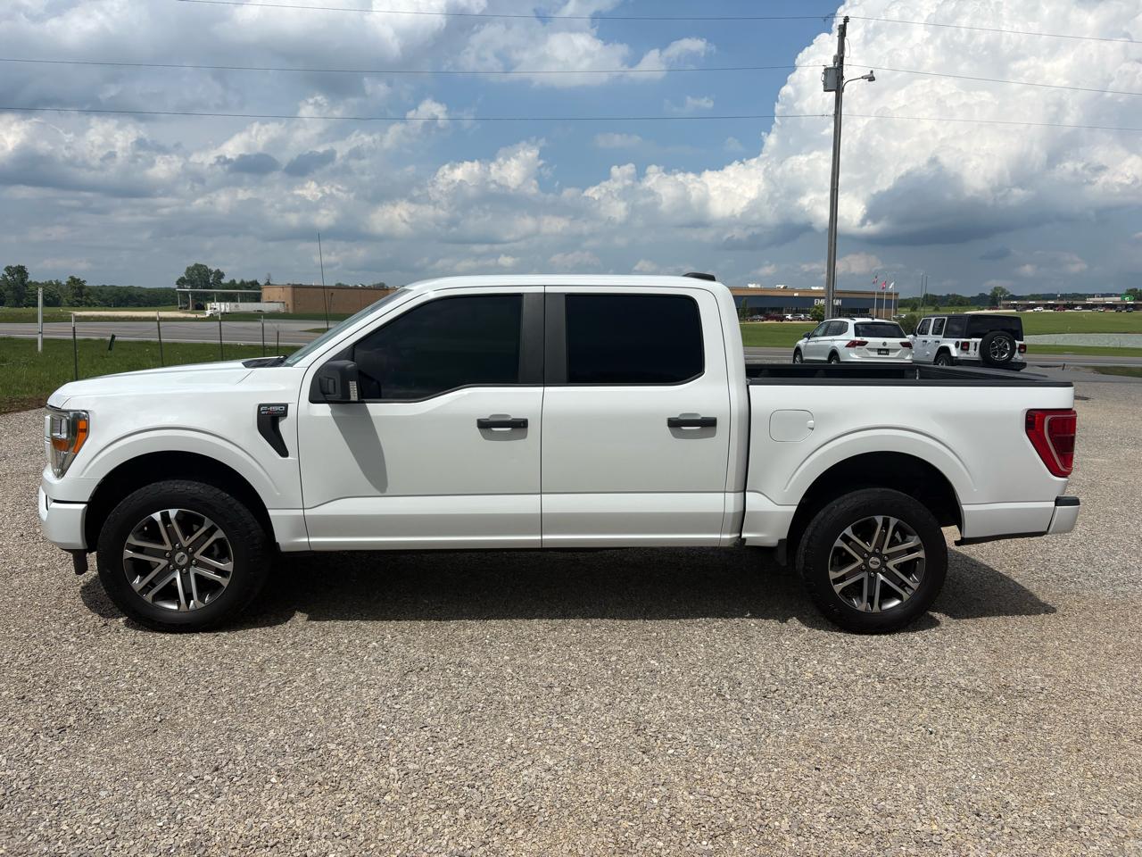 Ford F-150 4WD SuperCrew 139" XLT 2021