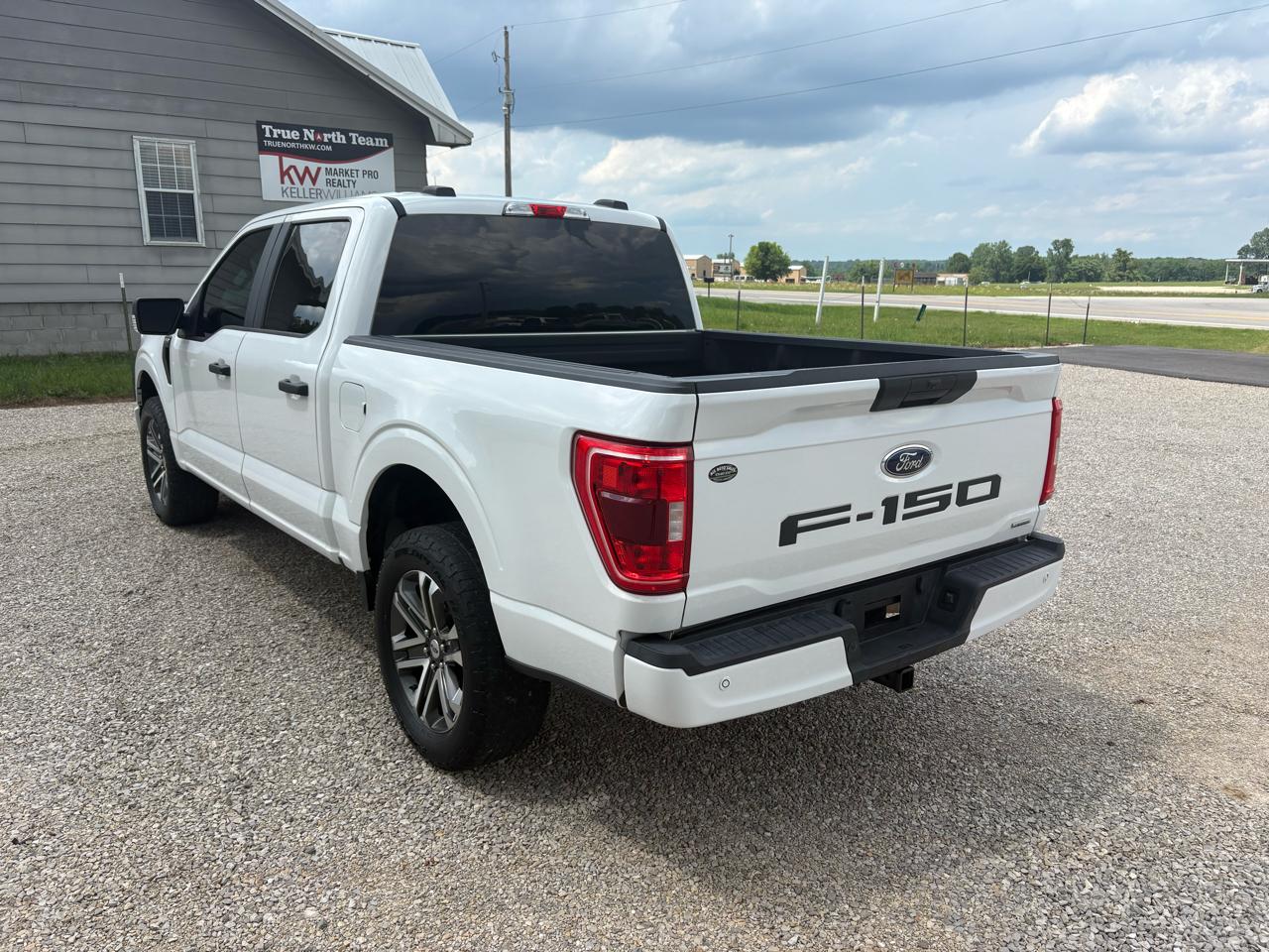 Ford F-150 4WD SuperCrew 139" XLT 2021