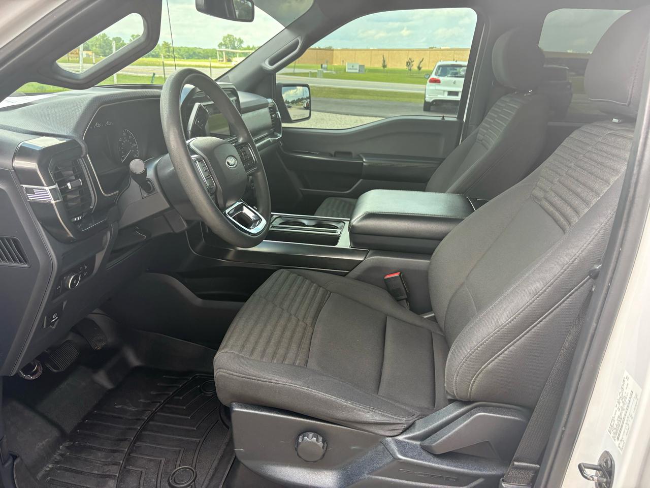 Ford F-150 4WD SuperCrew 139" XLT 2021