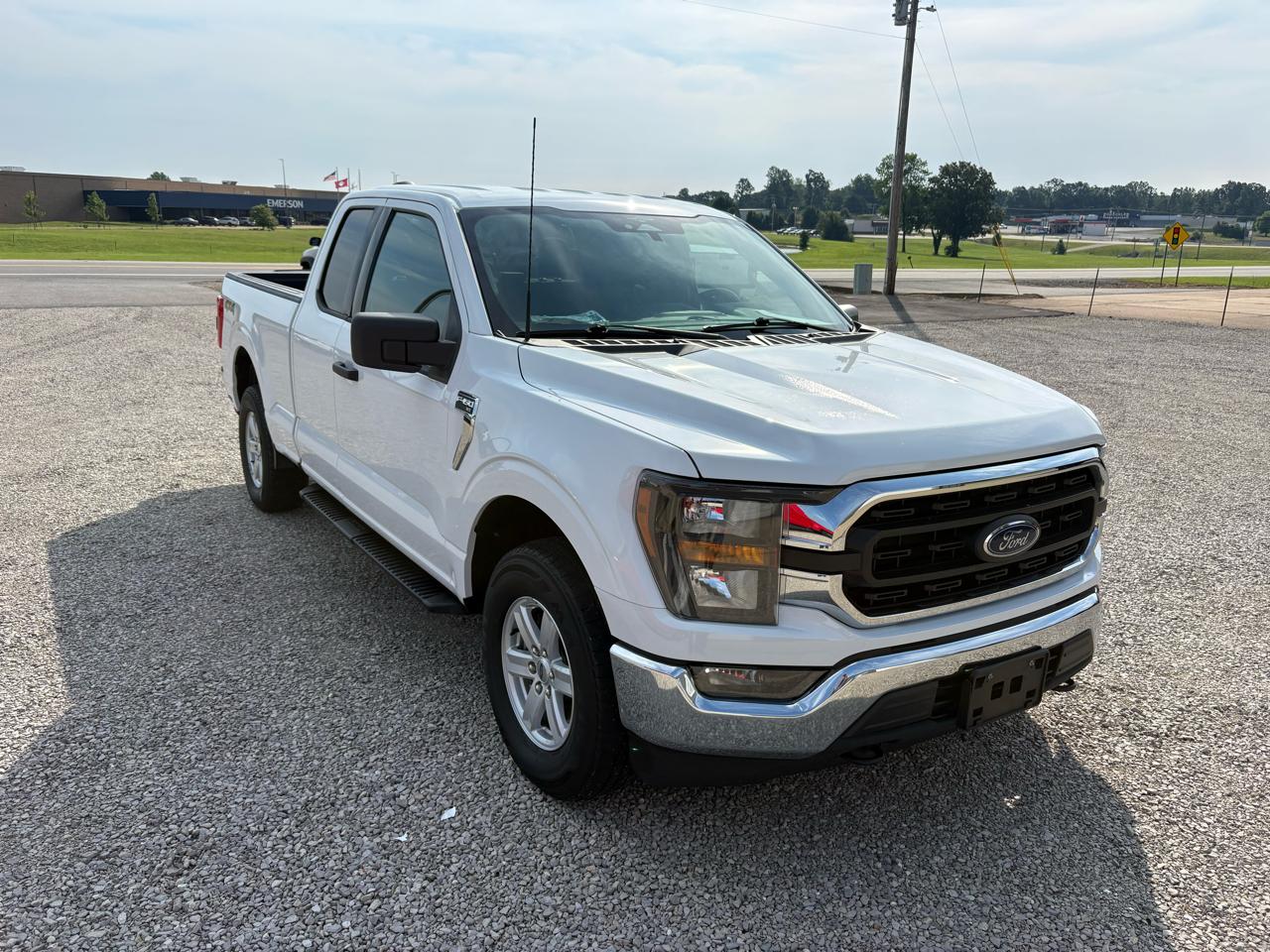 Ford F-150 4WD SuperCab 133" XLT 2023